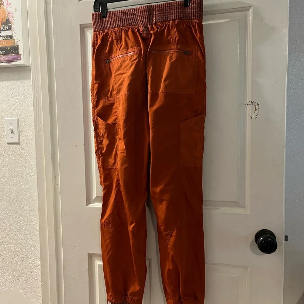 Free People Orange Cargo Pants Relaxed Fit - Picture 3 of 4